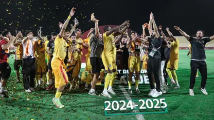 Al Hazem celebrate promotion to the RSL