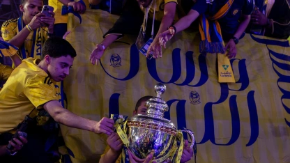 Angelo hands RSL trophy to Al Nassr's fans