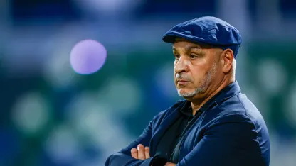New Al Kholood manager Noureddine Ben Zekri makes debut v Al Fateh