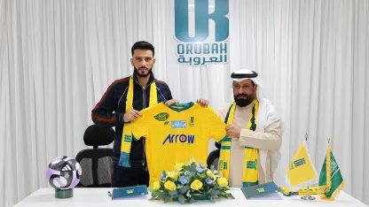Omar Al Somah signing for Al Orobah