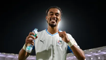 NEOM SC defender Nathan Zeze