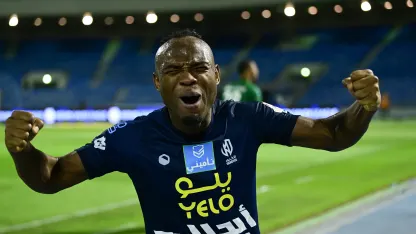 Al Okhdood's Saviour Godwin celebrates club sealing RSL status in most dramatic of fashion