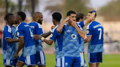 بن رحمة محتفلًا بهدفه الافتتاحي في مباراة نيوم وأبها