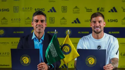 Inigo Martinez signs for Al Nassr