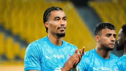 NEOM SC's French defender Nathan Zeze