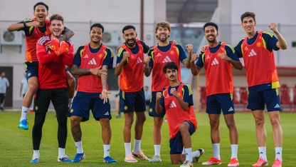 لاعبو النصر في معسكرهم الإعدادي بمدينة أبها