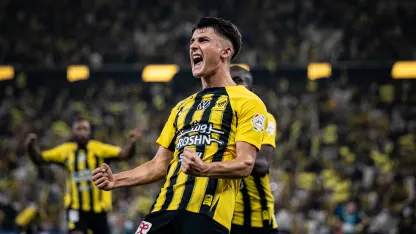 Unai Hernandez scores for Al Ittihad v Al Orobah for his debut RSL goal