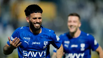 Sultan Mandash scores winner for Al Hilal at Al Khaleej