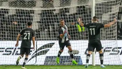 Al Shabab's Abderrazak Hamdallah (C) celebrates goal v Al Wehda