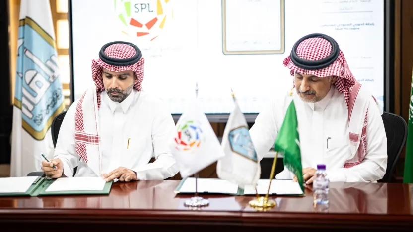 رابطة الدوري السعودي للمحترفين توقع مذكرة تفاهم مع جامعة الإمام محمد بن سعود الإسلامية
لتطوير الكفاءات الوطنية في صناعة كرة القدم
