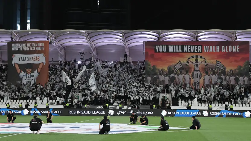 Al Shabab supporters channel one of football's most famous sayings in "You'll Never Walk Alone"-1014800