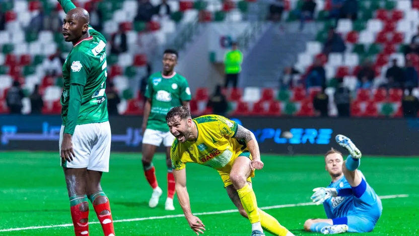 A Jack Hendry own goal gives Al Khaleej win at Al Ettifaq-825341
