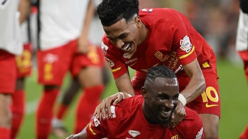 ساهم مصعب الجوير في 7 أهداف سجلها هداف دوري روشن السعودي خوليان كينونيس-1074633