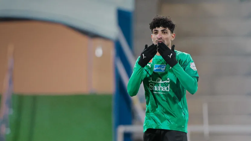Al Najmah forward Ali Jasim equalises v Al Fateh-825782