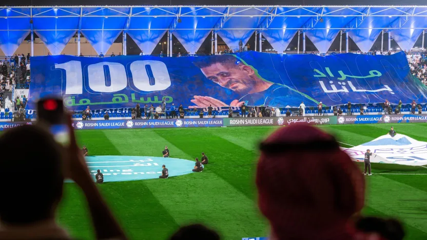 The Al Fateh faithful pay tribute to veteran Mourad Batna upon his 100th RSL appearance for the club-1014754