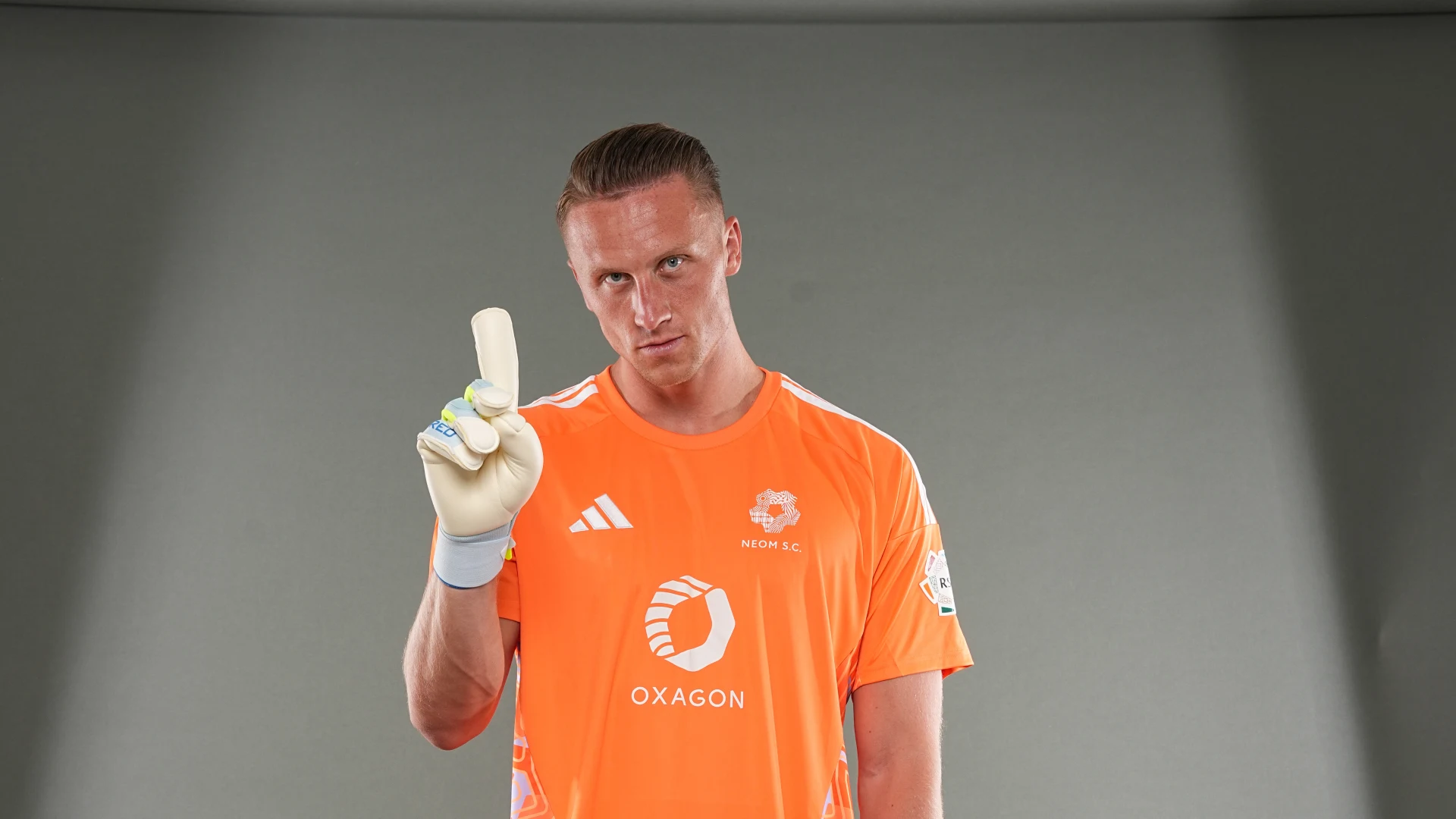 Marcin Bulka - NEOM SC