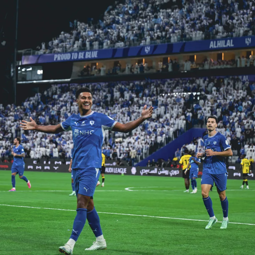 حصاد الثامنة: الهلال يحسم الكلاسيكو والقادسية يكتسح الخلود
