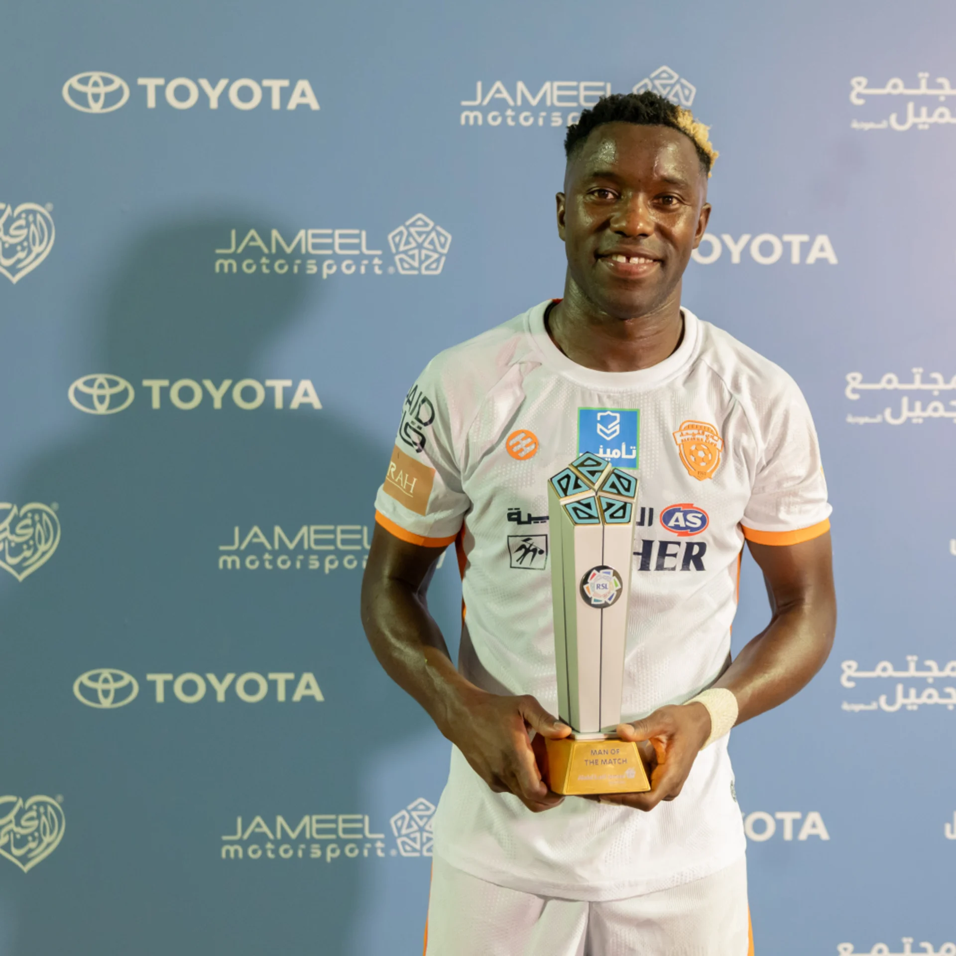 فاشون ساكالا يصل إلى 100 مباراة بقميص الفيحاء في دوري روشن السعودي