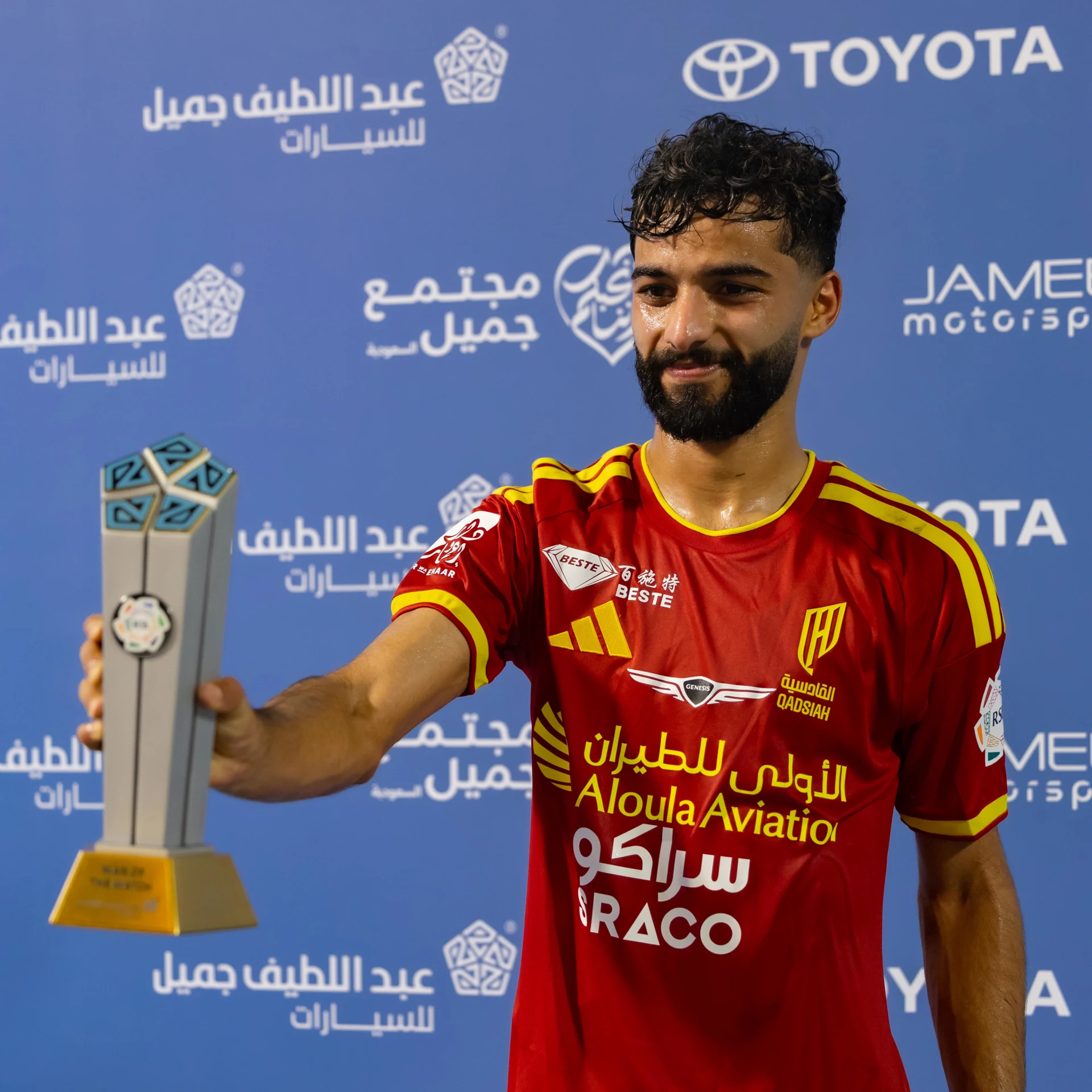 محمد أبو الشامات مدافع القادسية