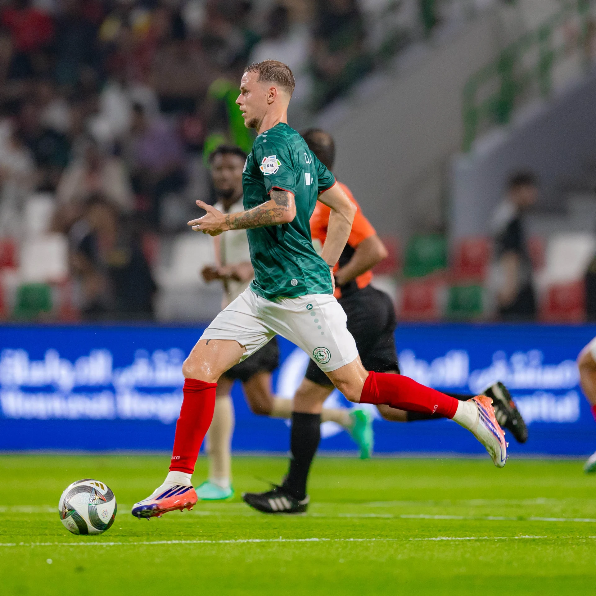 Ondrej Duda keeping the Al Riyadh defense on edge