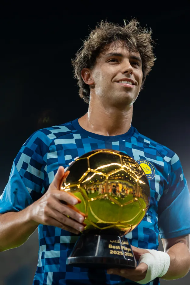 Al Nassr star Joao Felix collects his 2025-26 SPL Player of Season award
