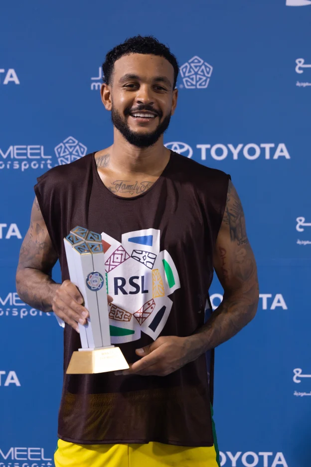 Joshua King collects Man of the Match award after win against Al Fayha
